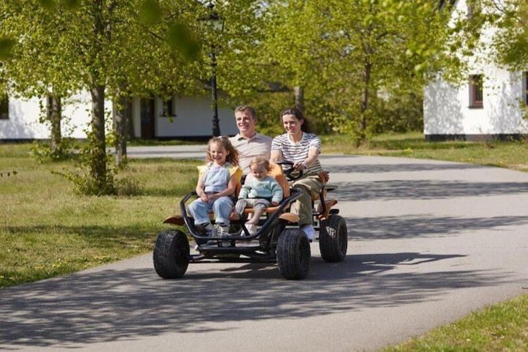 Holiday Resort Van Der Valk, Linstow Dobbin-Linstow Bagian luar foto